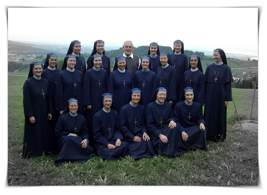 Serve della Santa Madre Chiesa